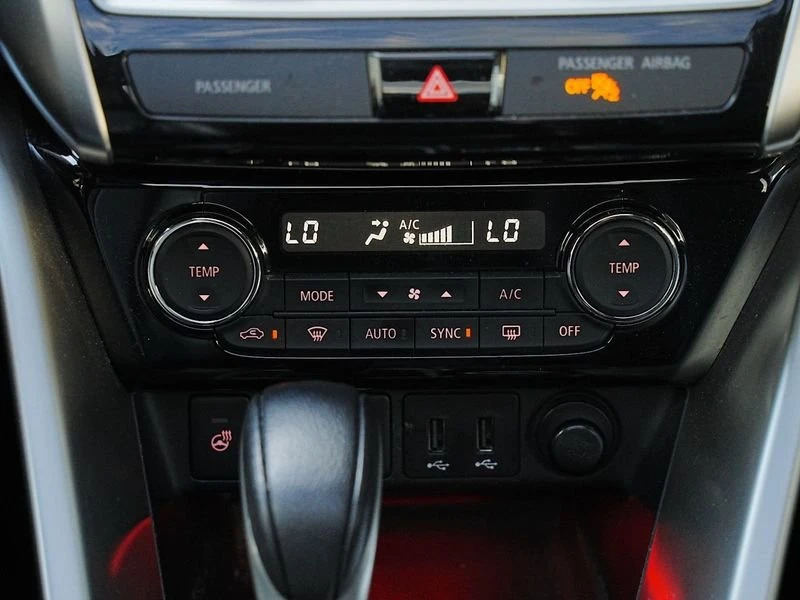 2019 Mitsubishi Eclipse Cross - Image 19 of 20