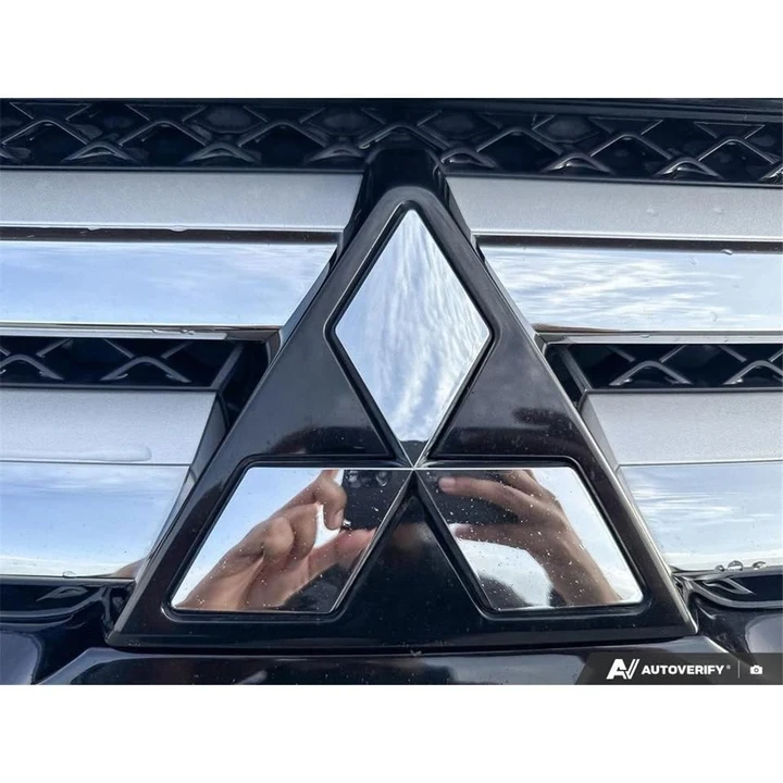 2019 Mitsubishi Eclipse Cross - Image 8 of 20