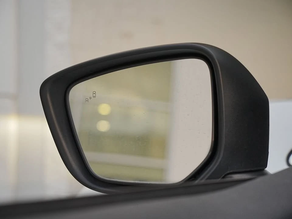 2019 Mitsubishi Eclipse Cross - Image 15 of 20