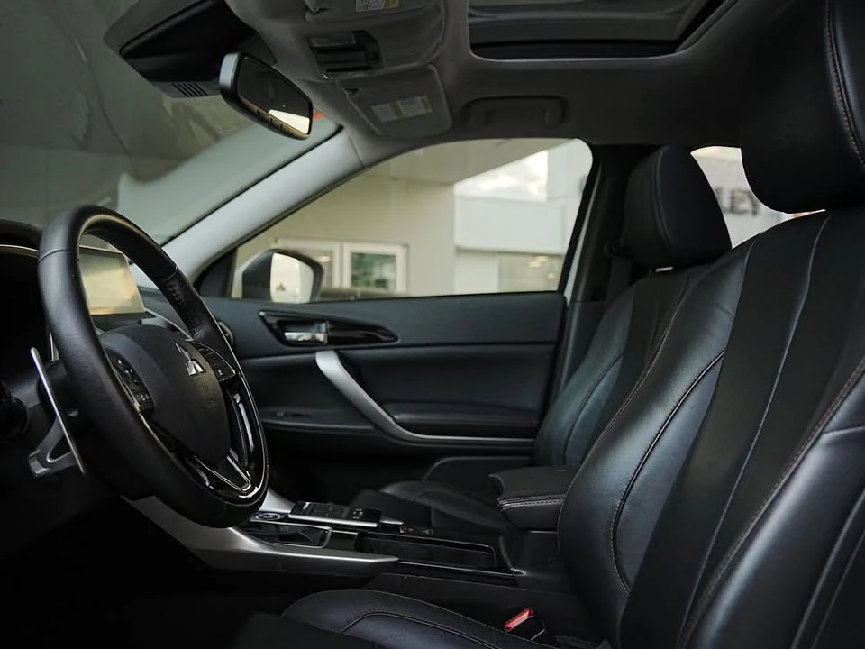 2019 Mitsubishi Eclipse Cross - Image 8 of 18