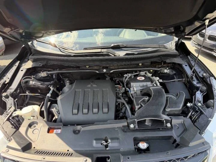 2019 Mitsubishi Eclipse Cross - Image 16 of 19