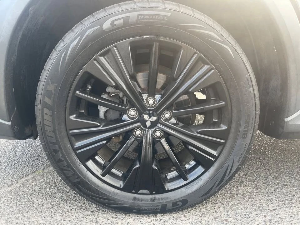 2019 Mitsubishi Eclipse Cross - Image 10 of 20