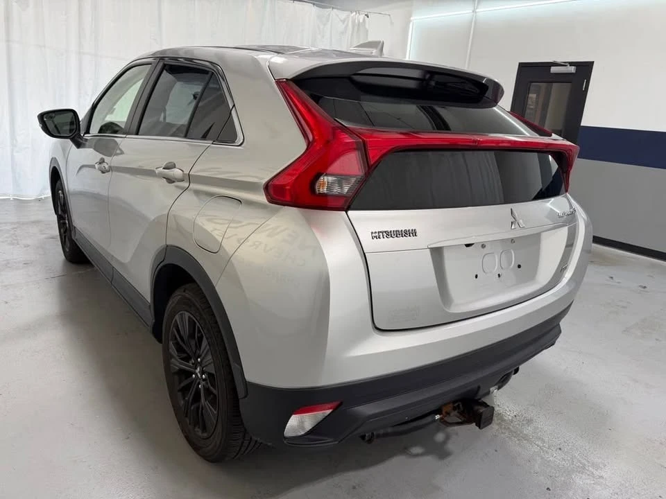 2019 Mitsubishi Eclipse Cross - Image 2 of 9