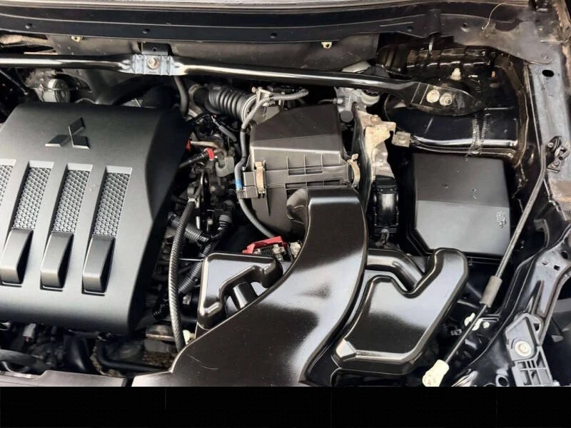 2019 Mitsubishi Eclipse Cross - Image 13 of 20