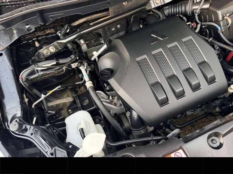 2019 Mitsubishi Eclipse Cross - Image 14 of 20