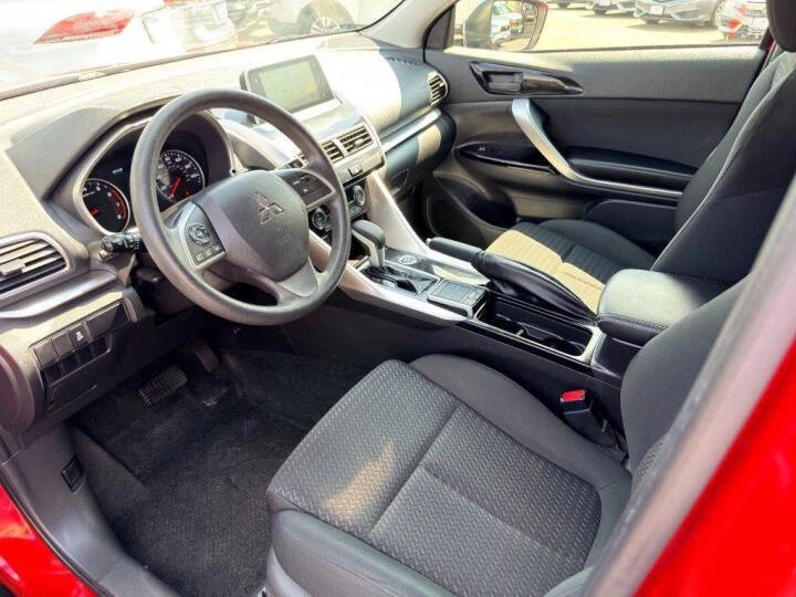 2019 Mitsubishi Eclipse Cross - Image 7 of 15