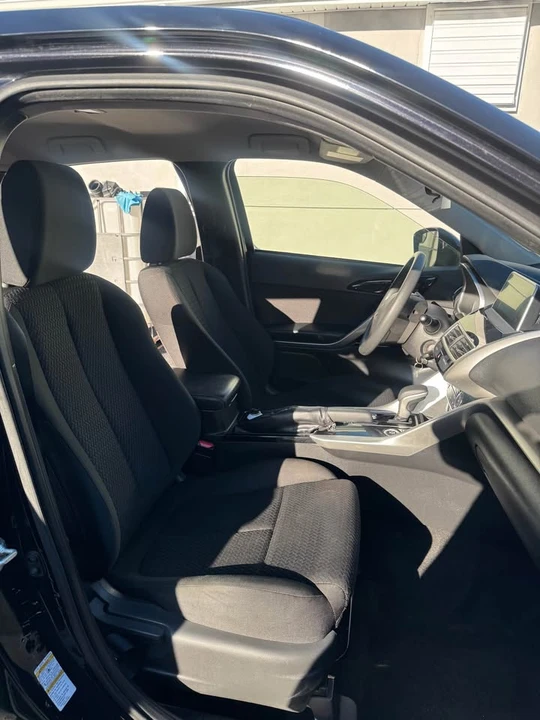 2019 Mitsubishi Eclipse Cross - Image 8 of 9