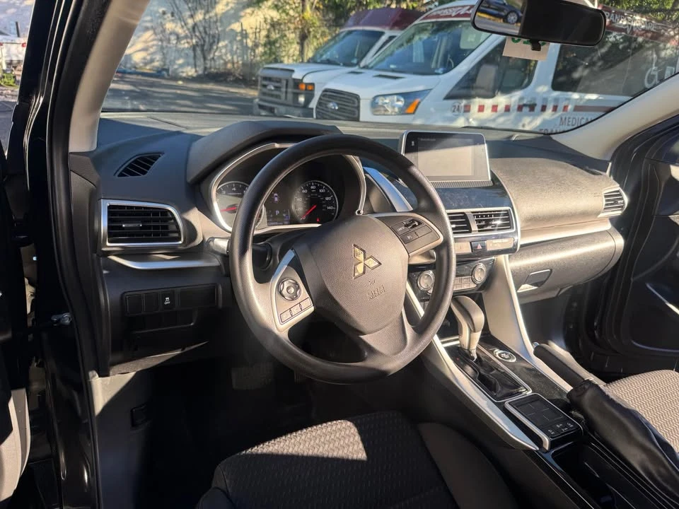 2019 Mitsubishi Eclipse Cross - Image 7 of 9