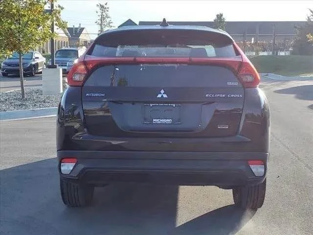 2019 Mitsubishi Eclipse Cross - Image 4 of 10