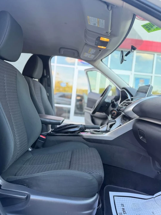 2019 Mitsubishi Eclipse Cross - Image 7 of 15