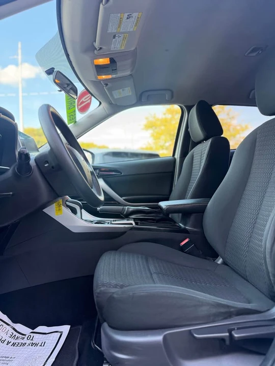 2019 Mitsubishi Eclipse Cross - Image 6 of 15