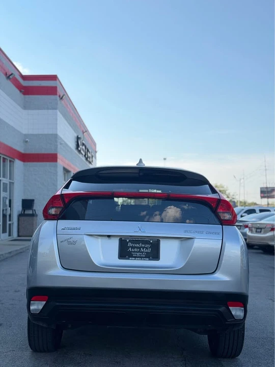 2019 Mitsubishi Eclipse Cross - Image 3 of 15