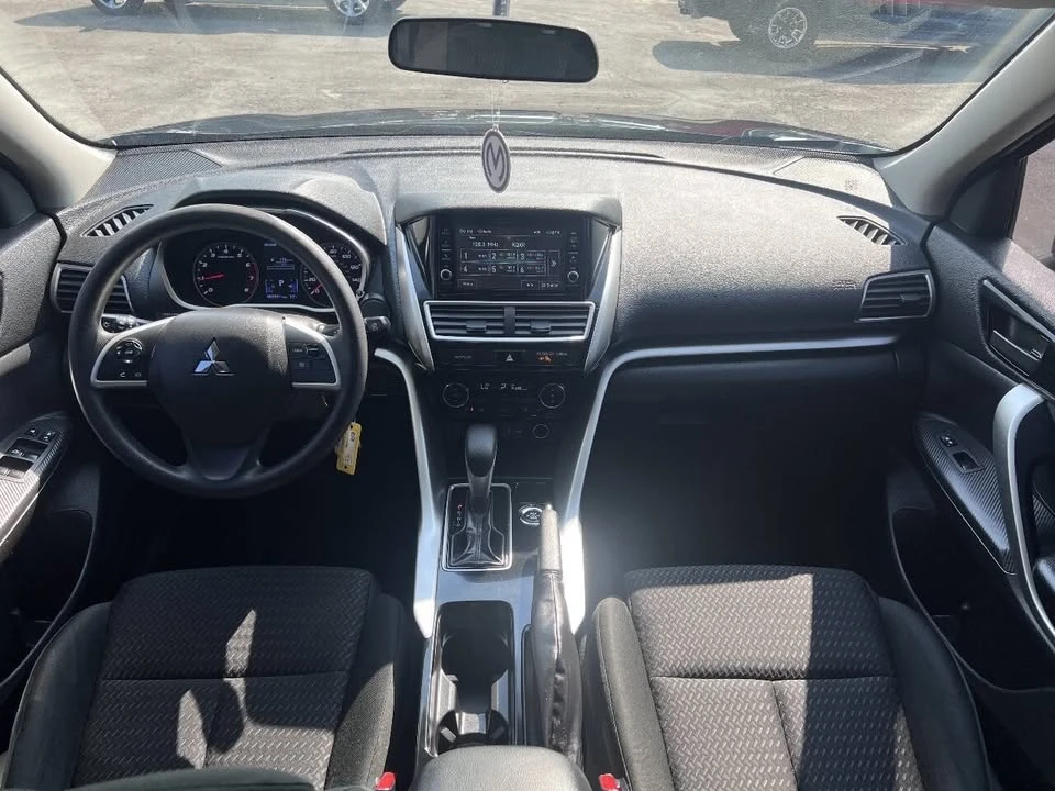 2019 Mitsubishi Eclipse Cross - Image 12 of 17