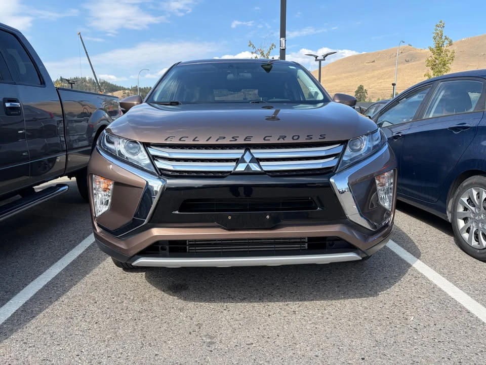 2019 Mitsubishi Eclipse Cross - Image 2 of 13