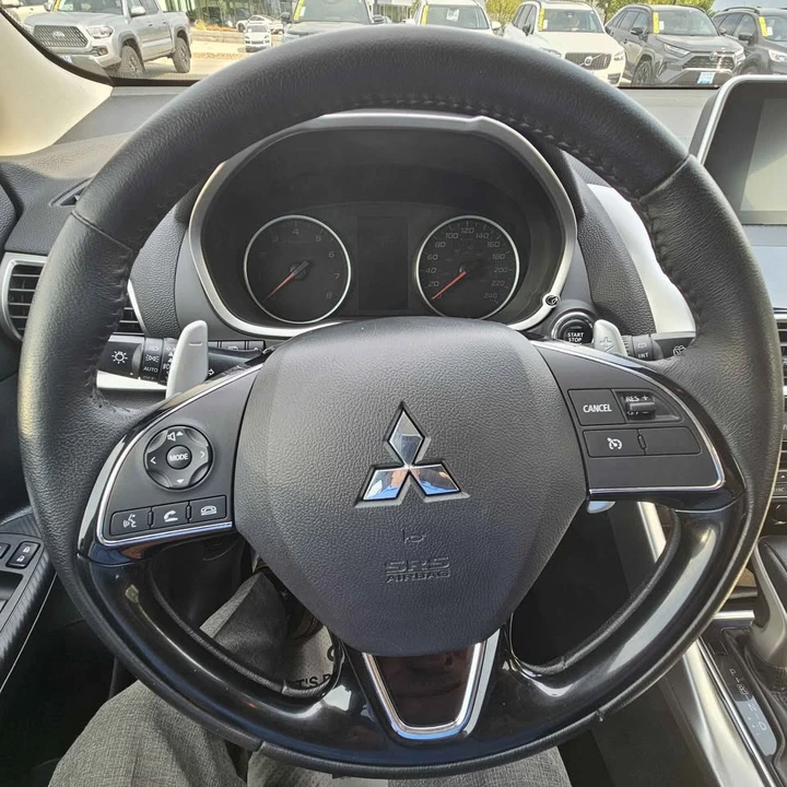 2019 Mitsubishi Eclipse Cross - Image 12 of 17