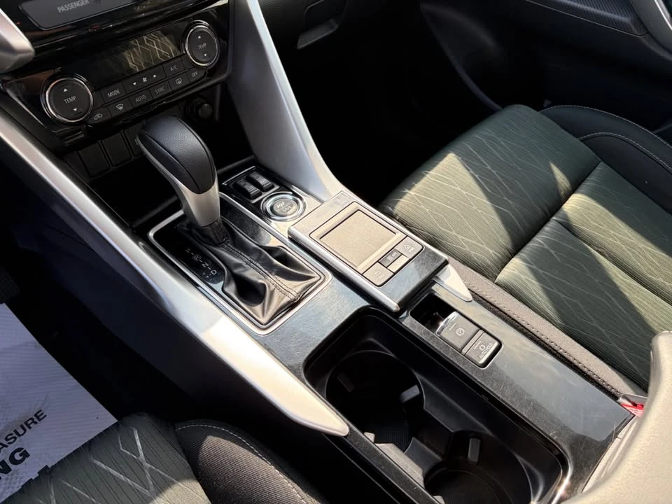 2019 Mitsubishi Eclipse Cross - Image 11 of 13