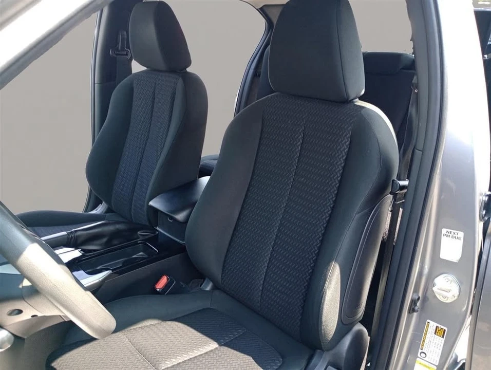 2019 Mitsubishi Eclipse Cross - Image 6 of 18