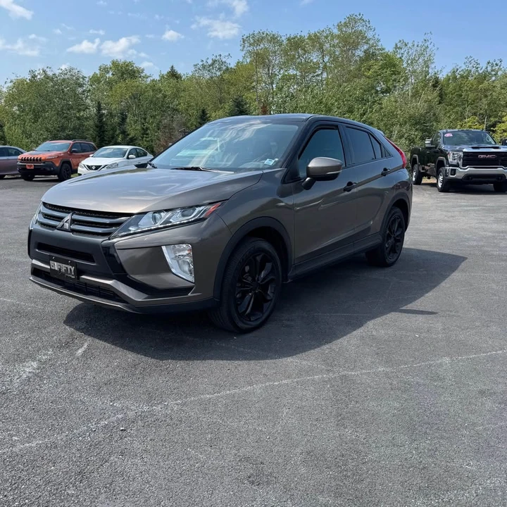 2019 Mitsubishi Eclipse Cross - Image 2 of 8
