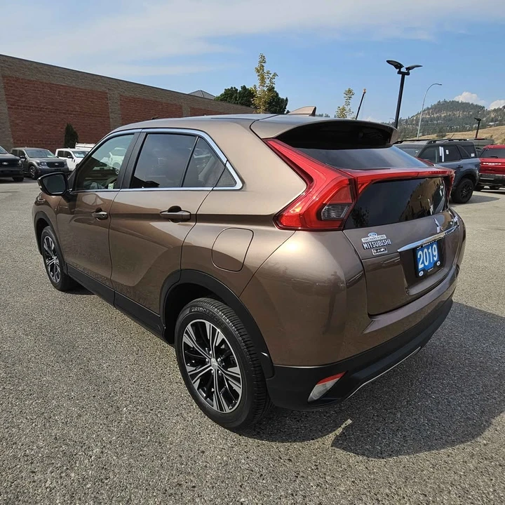 2019 Mitsubishi Eclipse Cross - Image 8 of 17