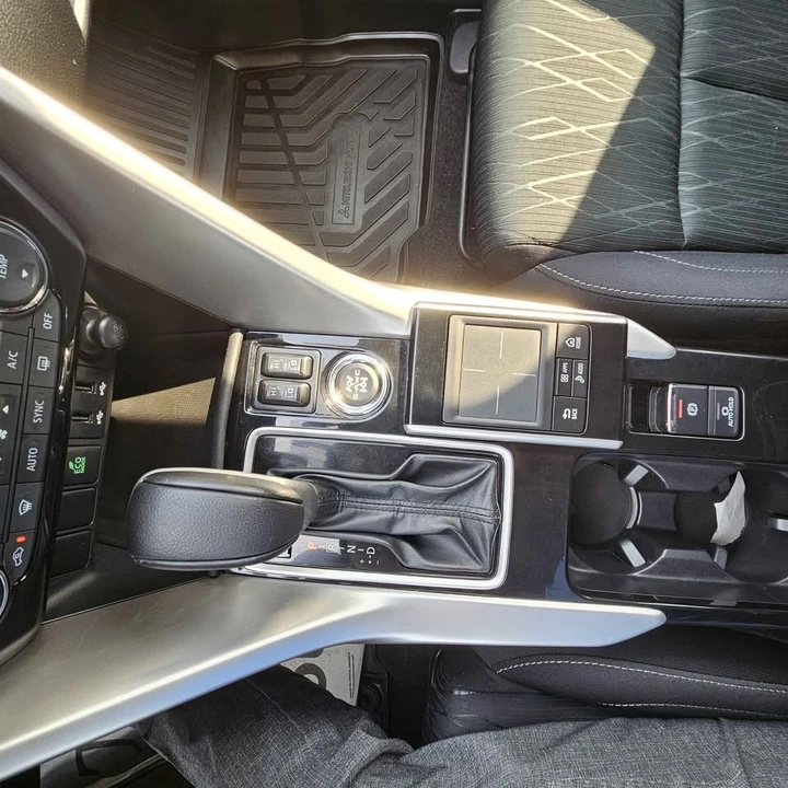 2019 Mitsubishi Eclipse Cross - Image 15 of 17
