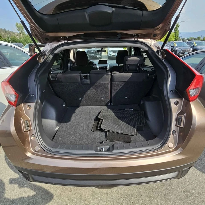 2019 Mitsubishi Eclipse Cross - Image 7 of 17