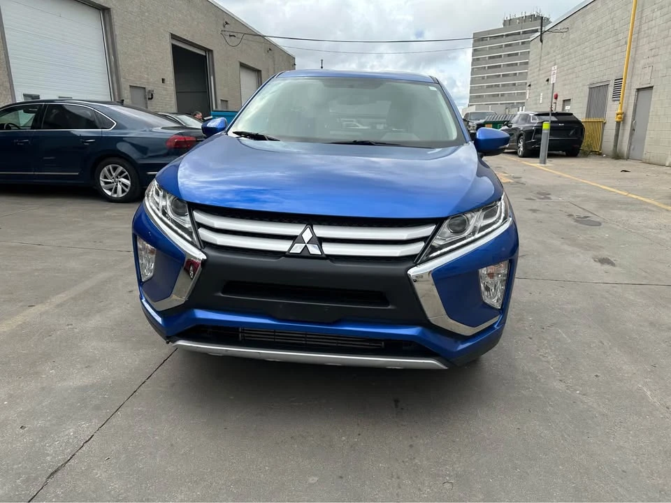 2019 Mitsubishi Eclipse Cross - Image 2 of 11