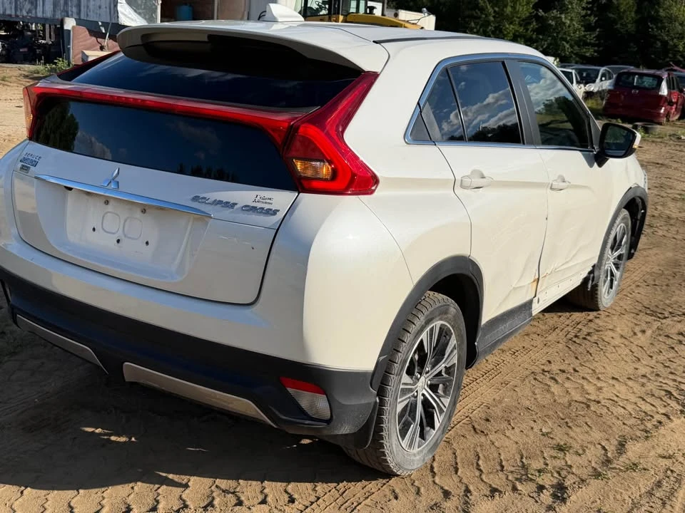 2019 Mitsubishi Eclipse Cross - Image 12 of 18
