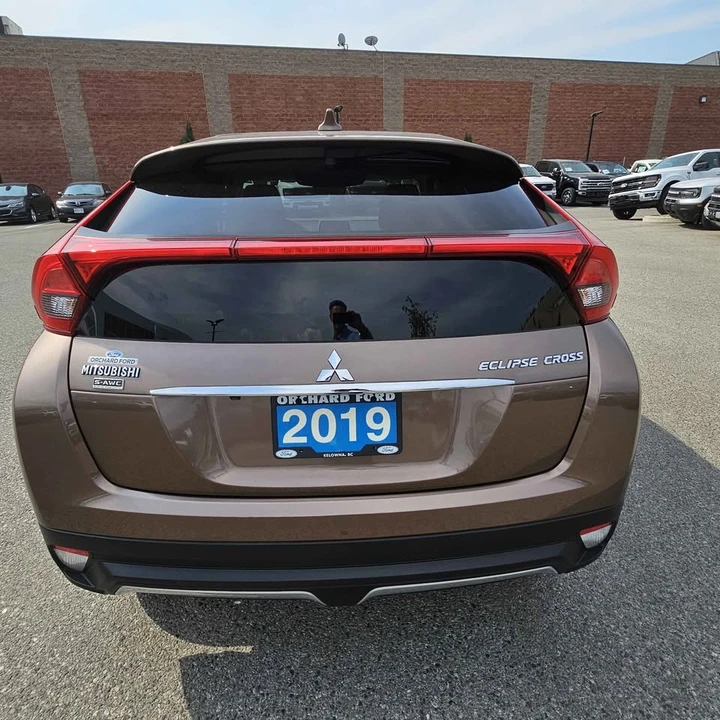 2019 Mitsubishi Eclipse Cross - Image 6 of 17