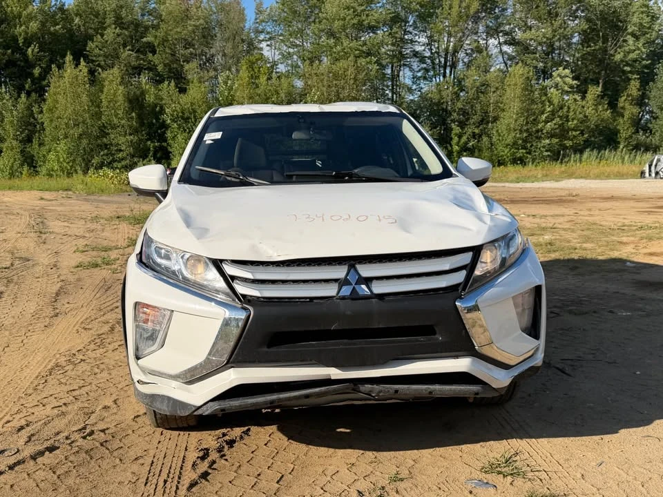 2019 Mitsubishi Eclipse Cross - Image 2 of 18