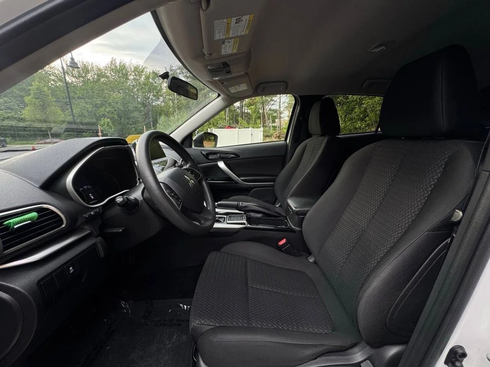 2019 Mitsubishi Eclipse Cross - Image 10 of 20
