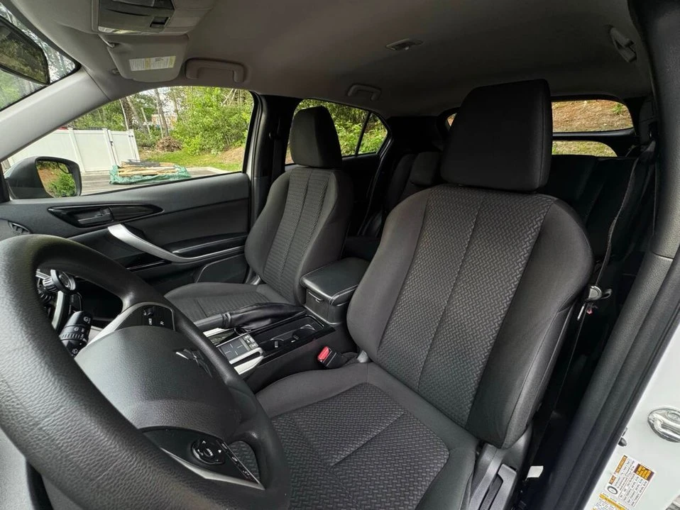 2019 Mitsubishi Eclipse Cross - Image 9 of 20