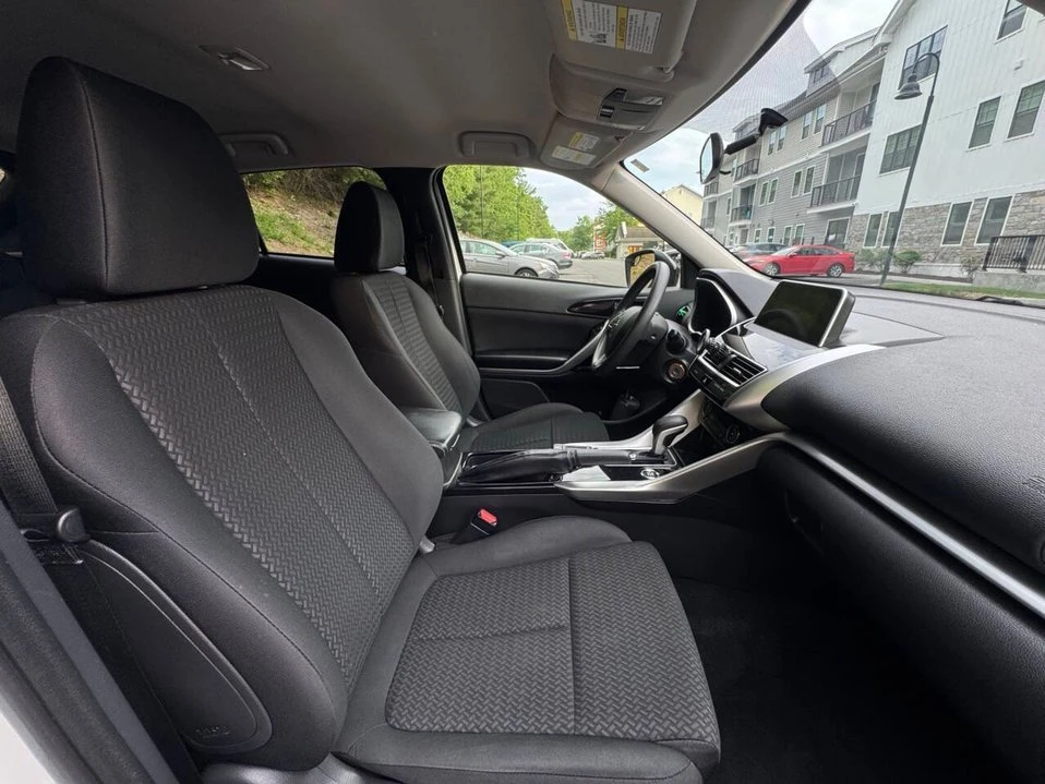 2019 Mitsubishi Eclipse Cross - Image 14 of 20