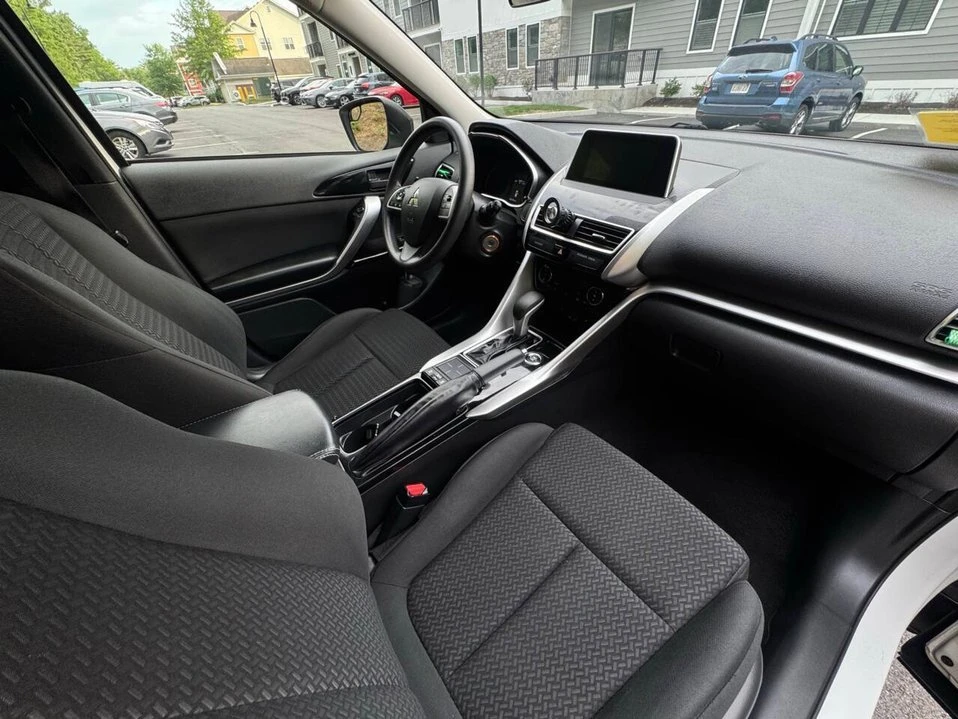 2019 Mitsubishi Eclipse Cross - Image 13 of 20
