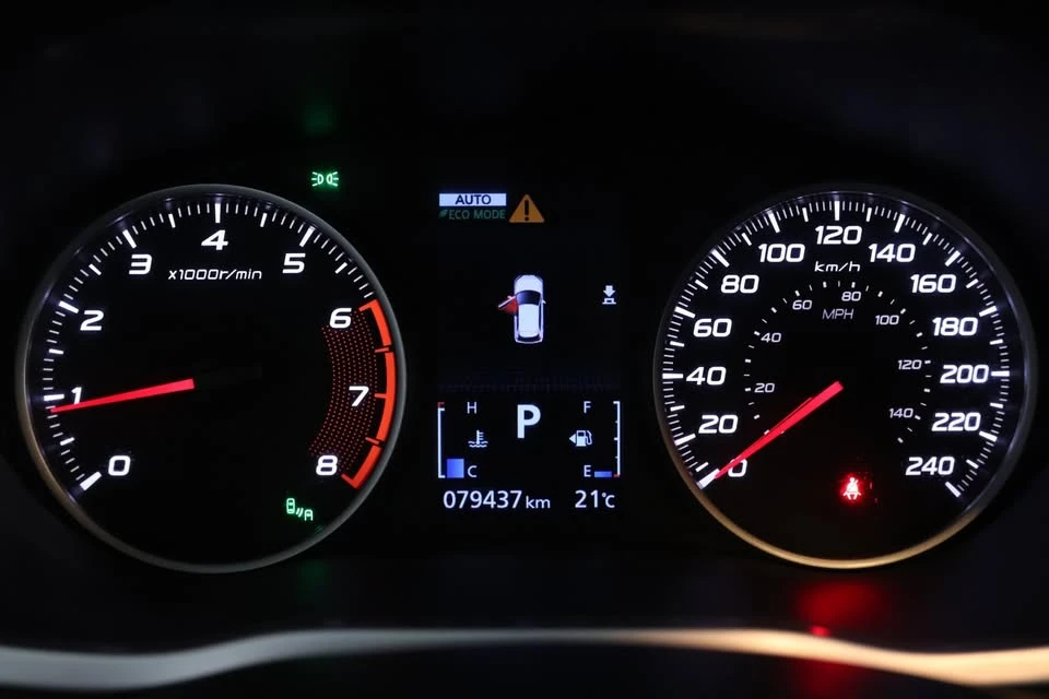 2019 Mitsubishi Eclipse Cross - Image 2 of 16