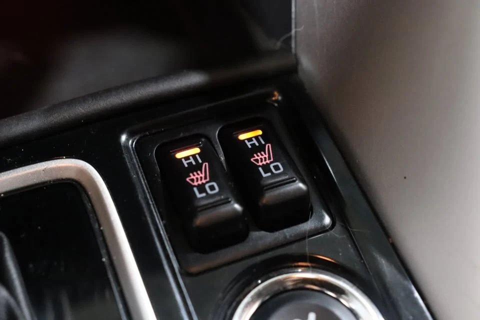 2019 Mitsubishi Eclipse Cross - Image 8 of 16
