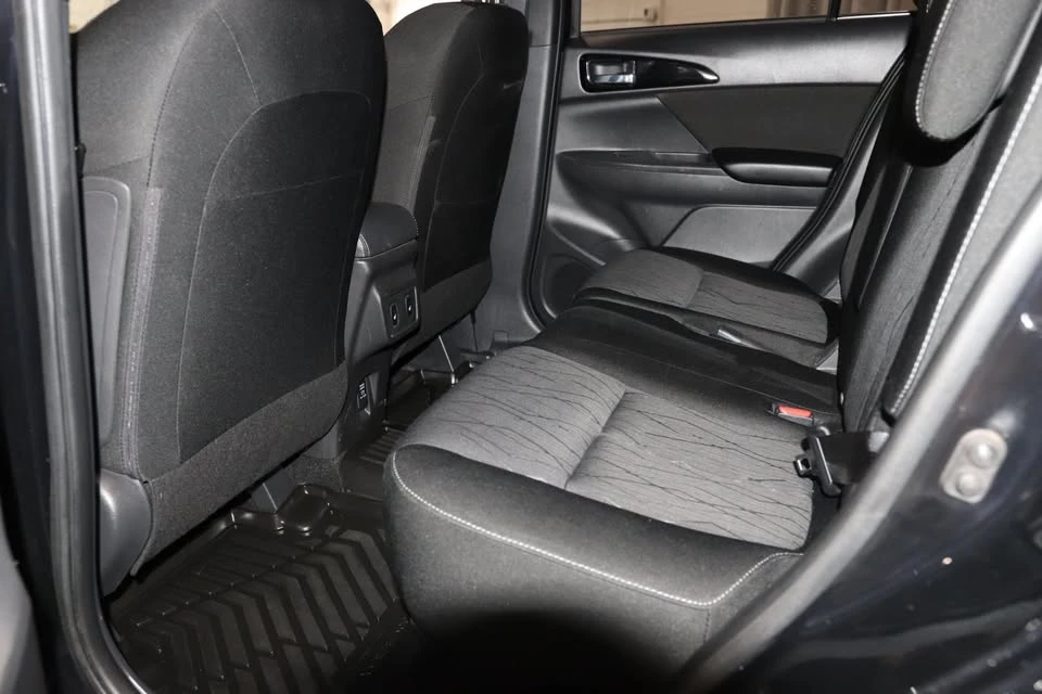 2019 Mitsubishi Eclipse Cross - Image 5 of 16