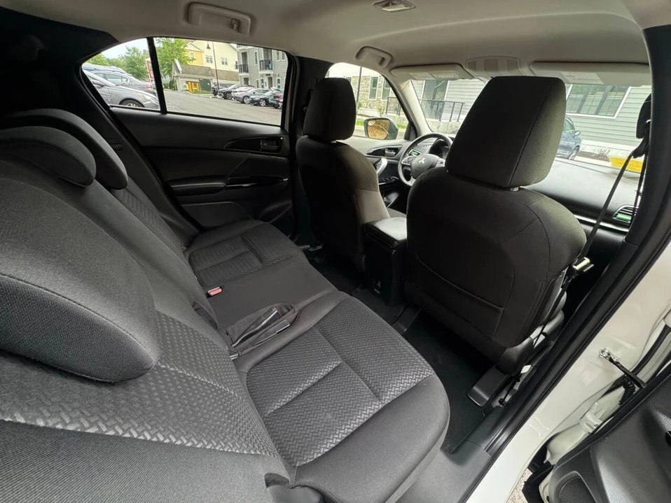 2019 Mitsubishi Eclipse Cross - Image 18 of 20