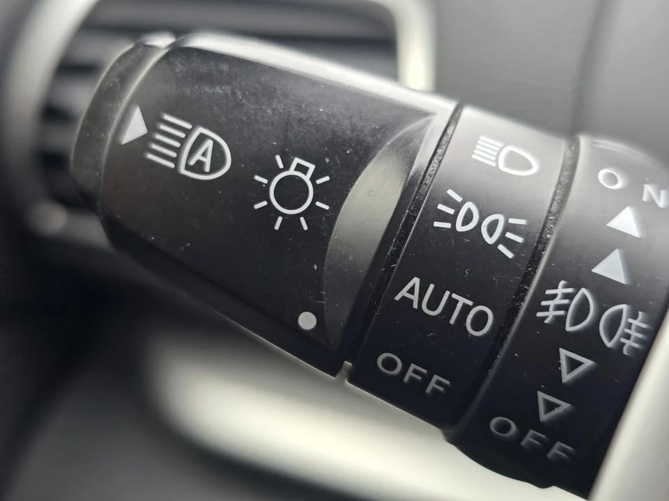 2019 Mitsubishi Eclipse Cross - Image 16 of 20
