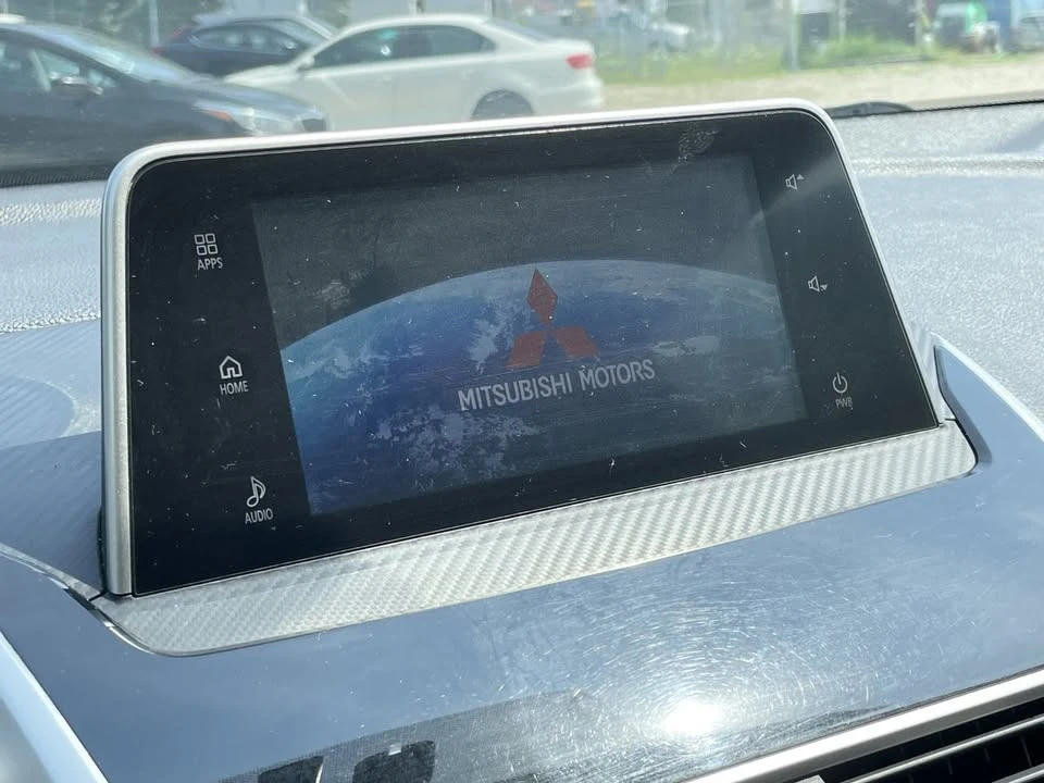 2019 Mitsubishi Eclipse Cross - Image 9 of 20
