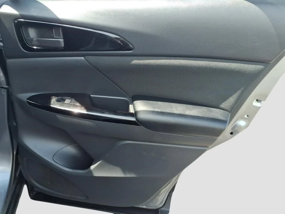 2019 Mitsubishi Eclipse Cross - Image 11 of 20