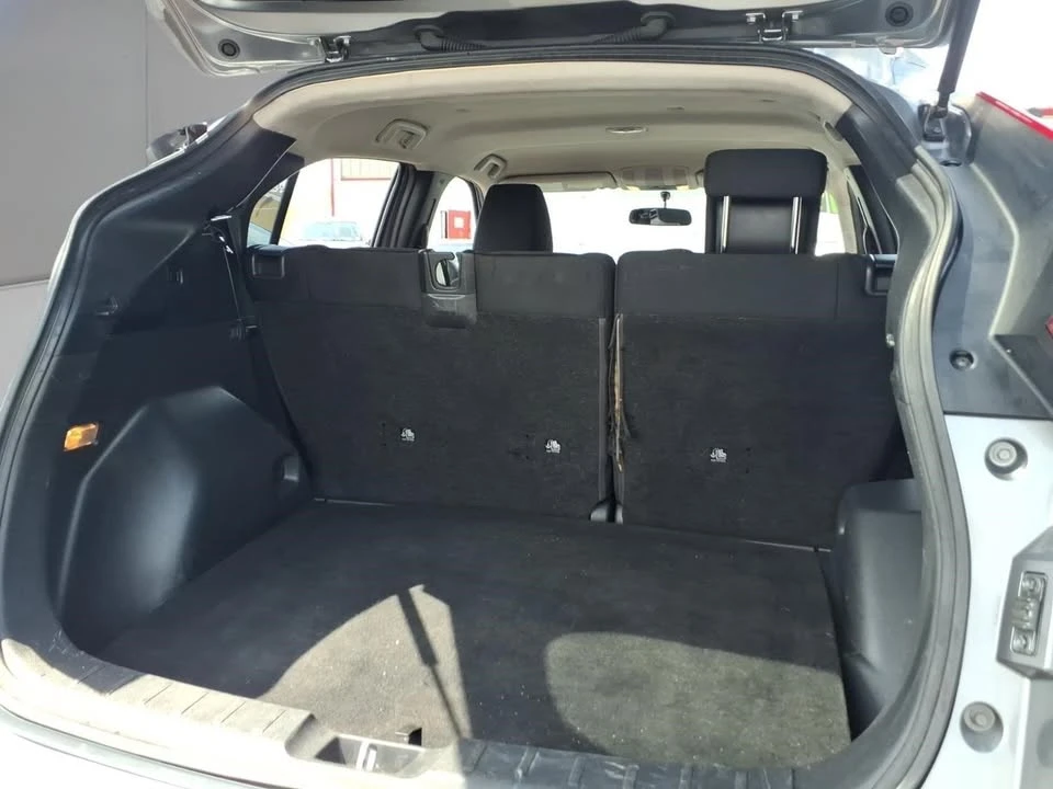 2019 Mitsubishi Eclipse Cross - Image 14 of 20