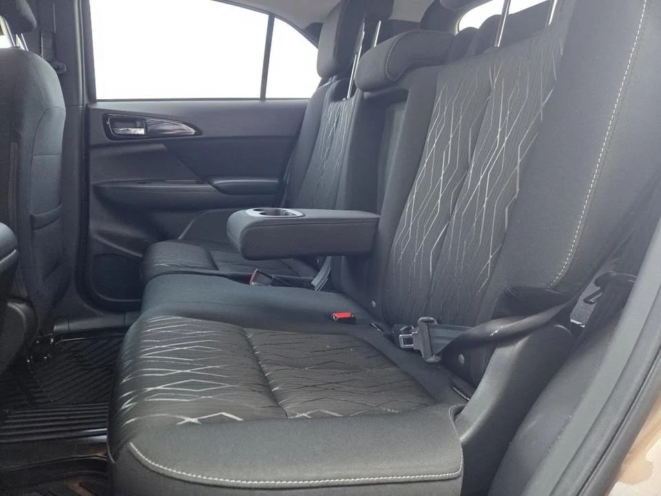 2019 Mitsubishi Eclipse Cross - Image 13 of 20