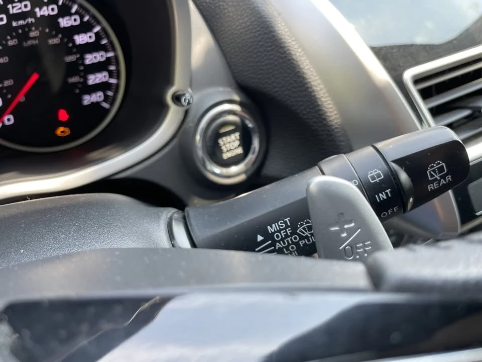 2019 Mitsubishi Eclipse Cross - Image 18 of 20