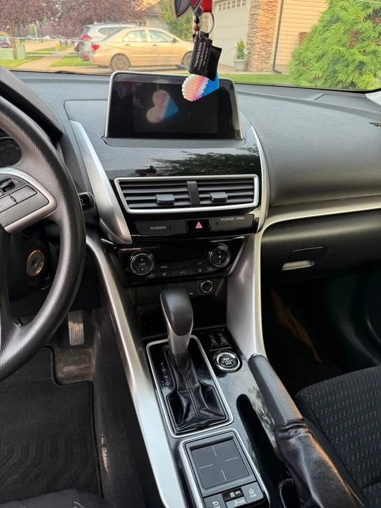 2019 Mitsubishi Eclipse Cross - Image 5 of 8