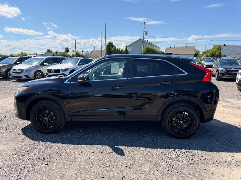 2019 Mitsubishi Eclipse Cross - Image 2 of 12