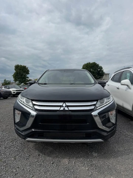 2019 Mitsubishi Eclipse Cross - Image 2 of 13