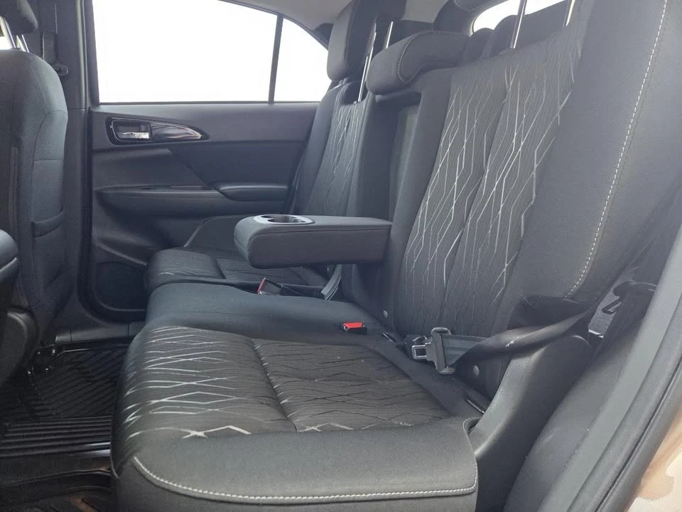 2019 Mitsubishi Eclipse Cross - Image 13 of 20