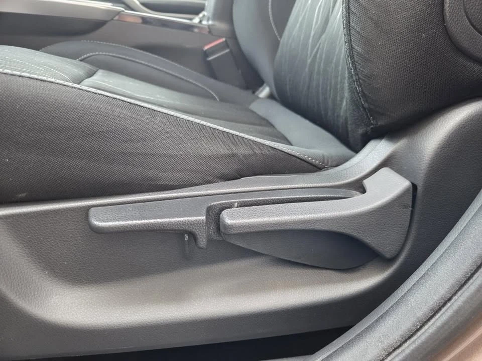 2019 Mitsubishi Eclipse Cross - Image 11 of 20