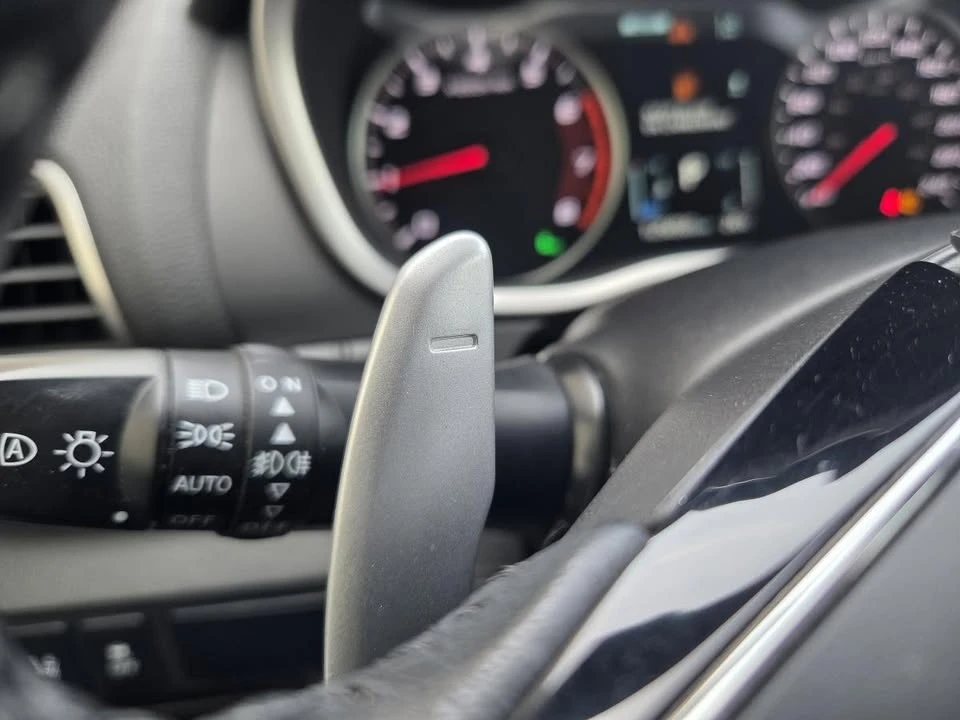 2019 Mitsubishi Eclipse Cross - Image 17 of 20