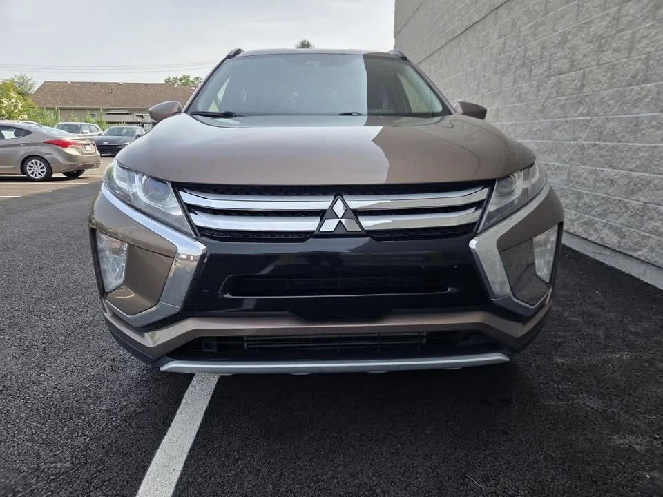 2019 Mitsubishi Eclipse Cross - Image 2 of 20